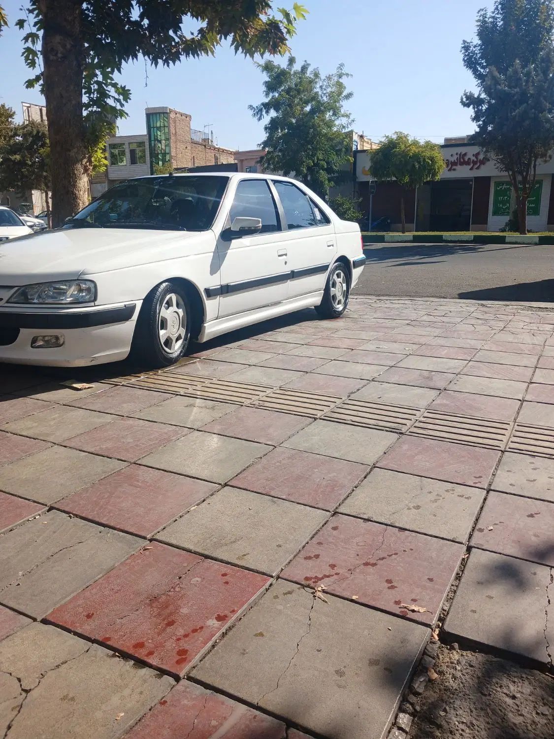 پژو پارس XU7P - 1401