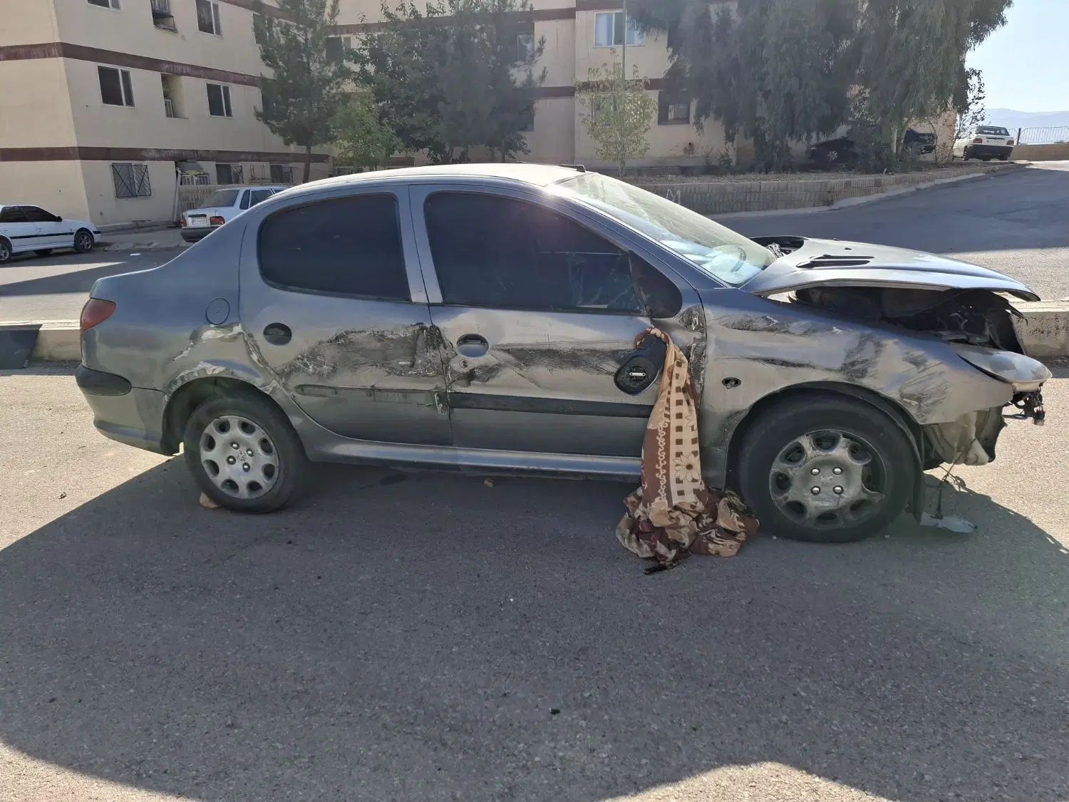 پژو ۲۰۶ صندوق دار v8 - 1385