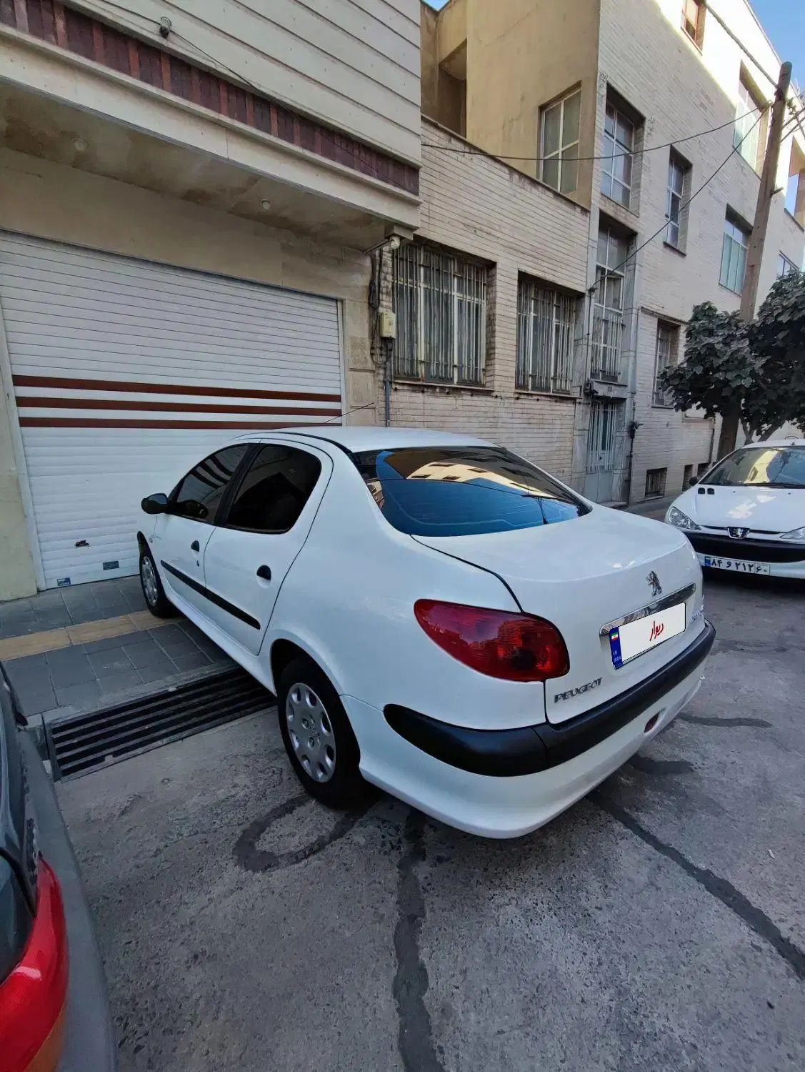 پژو ۲۰۶ صندوق دار v8 - 1390