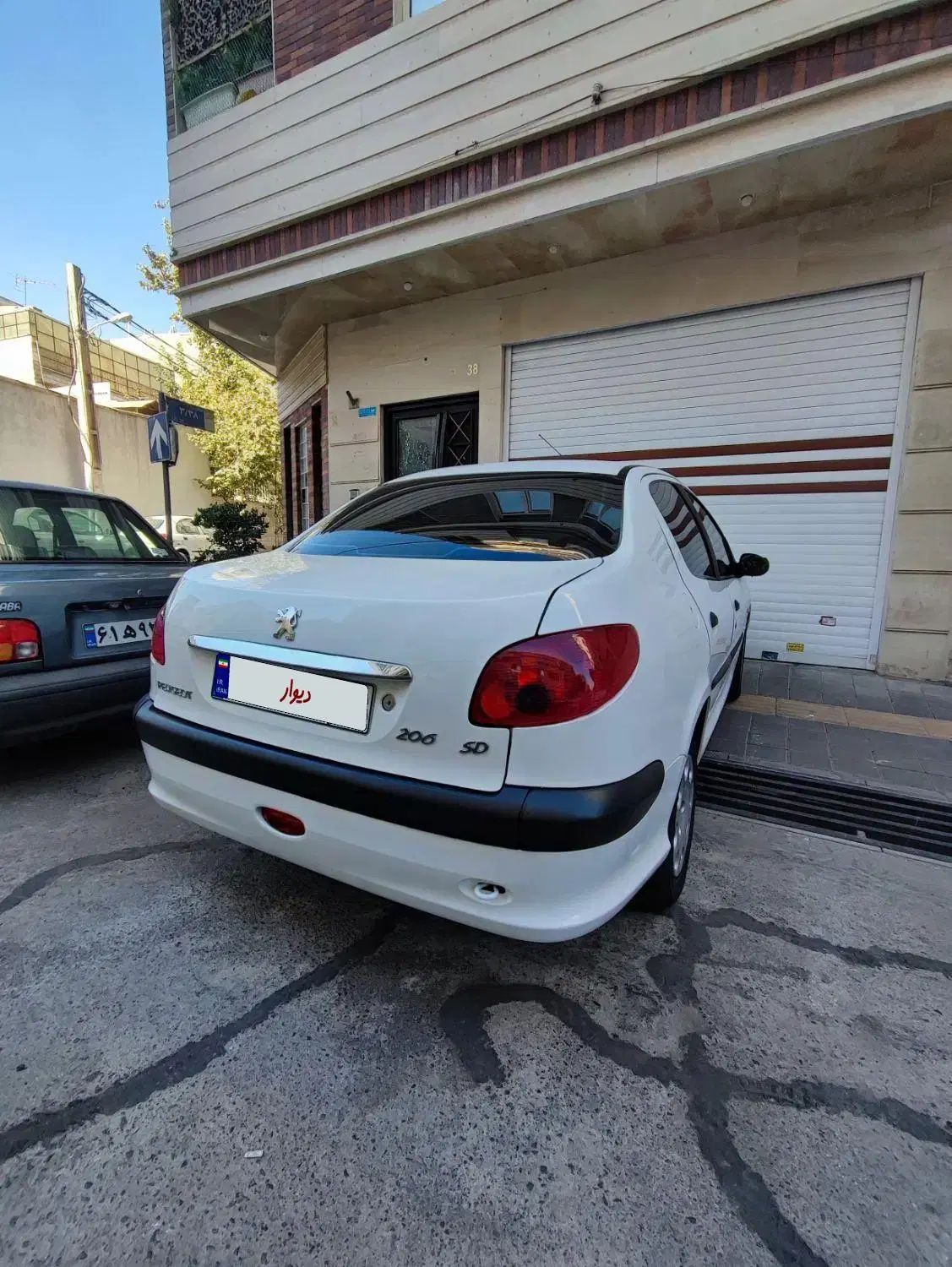 پژو ۲۰۶ صندوق دار v8 - 1390