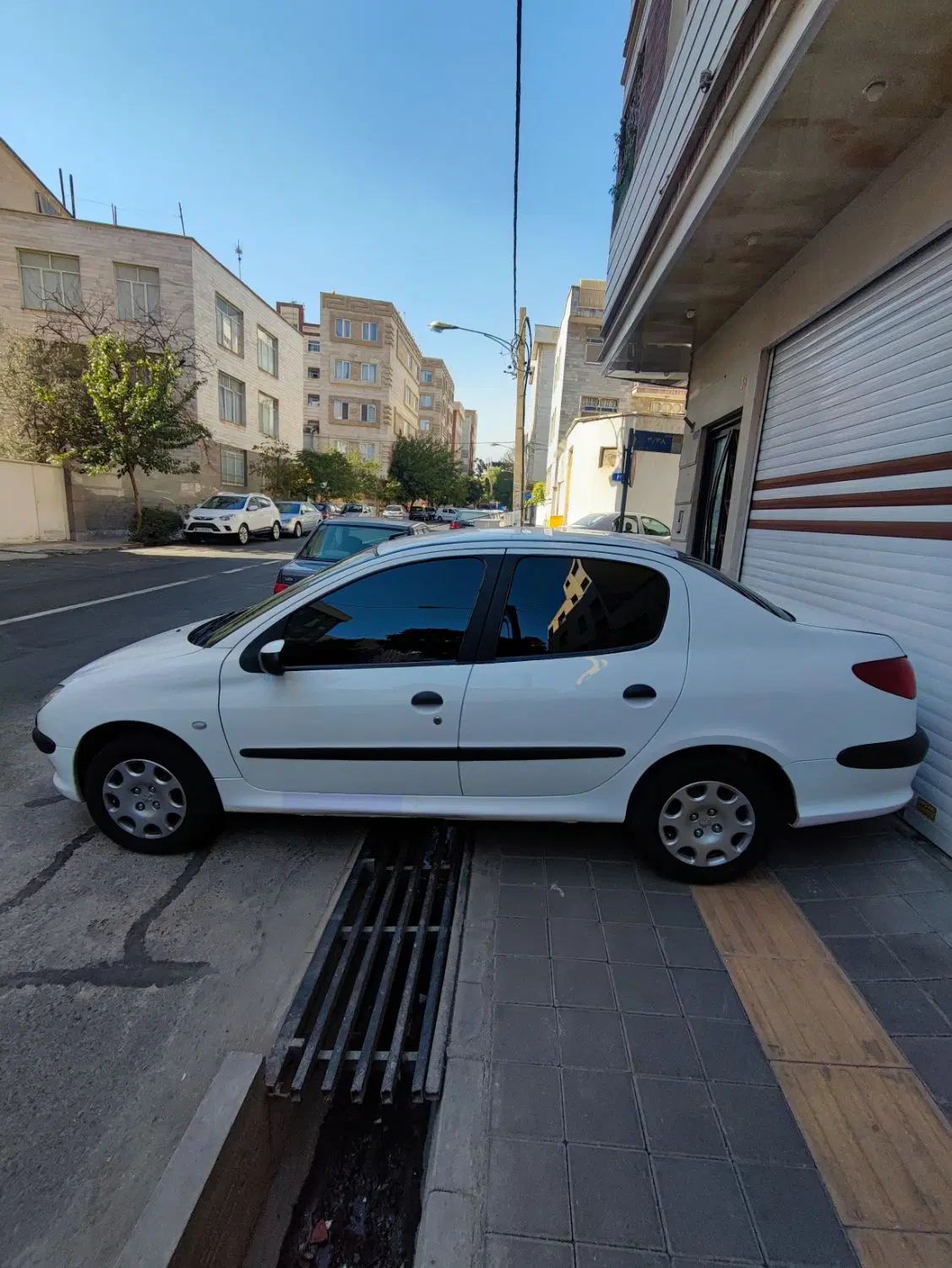 پژو ۲۰۶ صندوق دار v8 - 1390