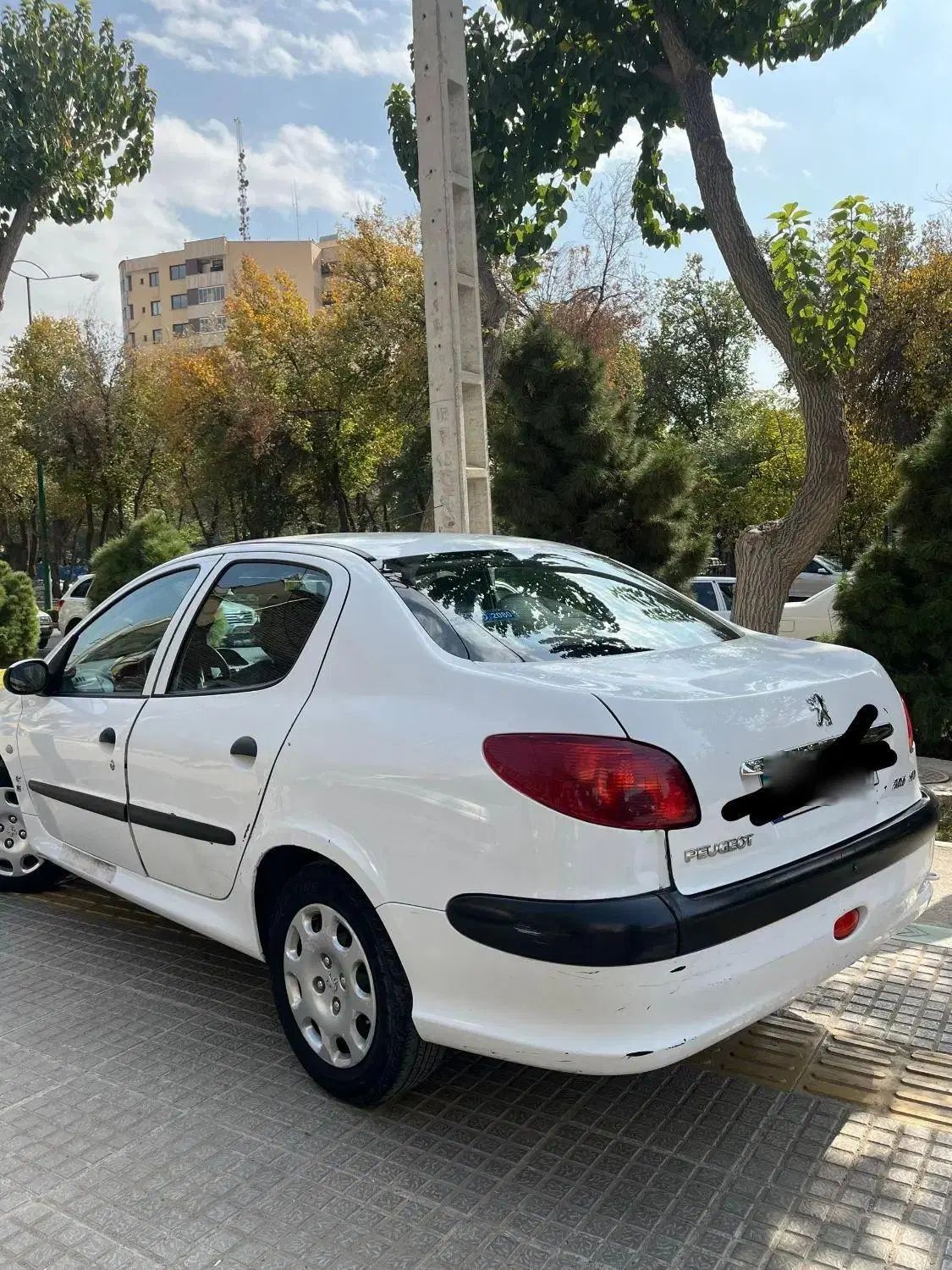 پژو ۲۰۶ صندوق دار v8 - 1398