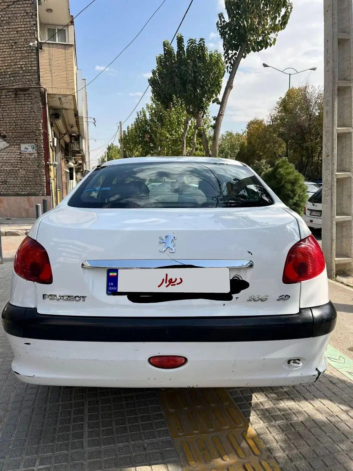 پژو ۲۰۶ صندوق دار v8 - 1398