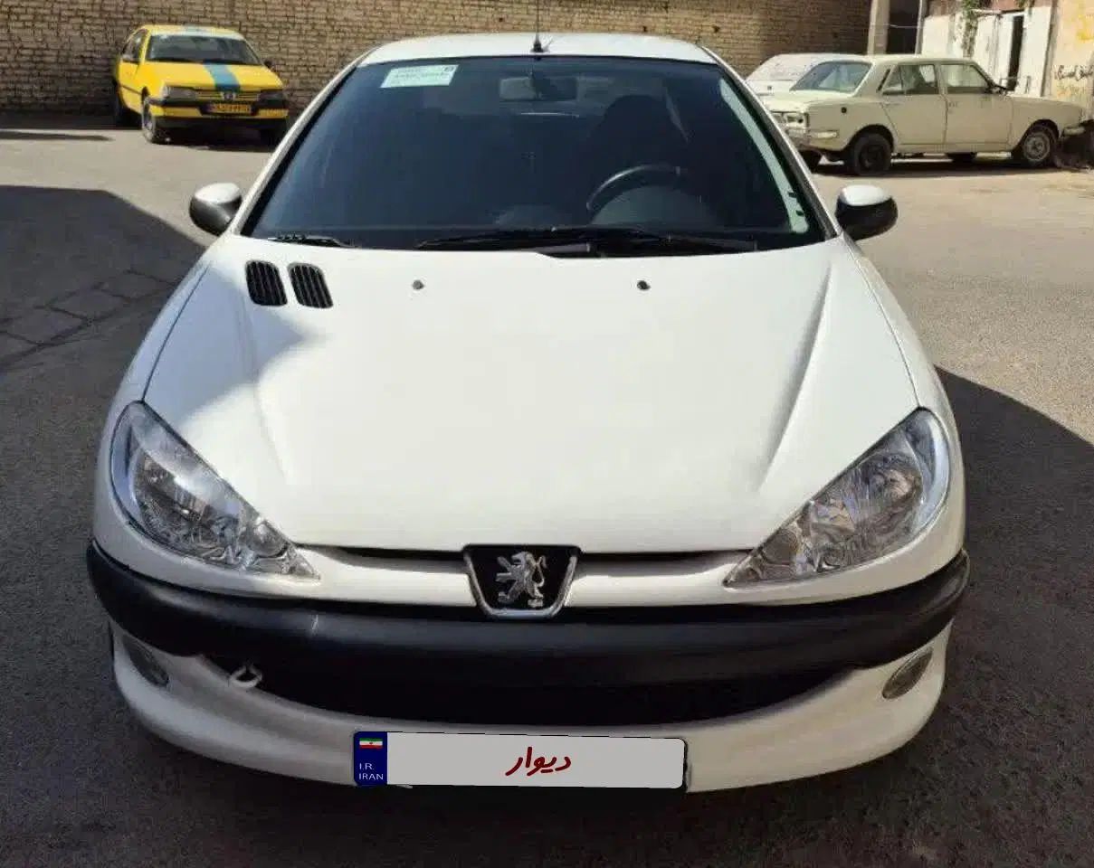 پژو ۲۰۶ صندوق دار v8 - 1396