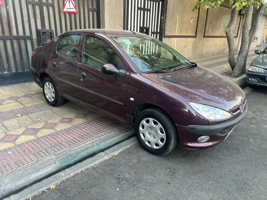 پژو ۲۰۶ صندوق دار v8 - 1394