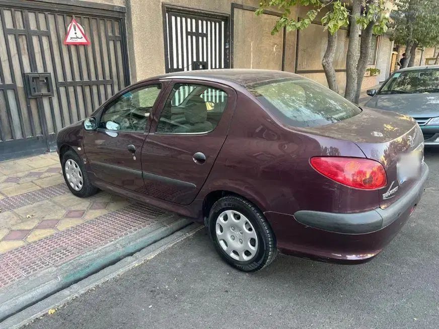 پژو ۲۰۶ صندوق دار v8 - 1394
