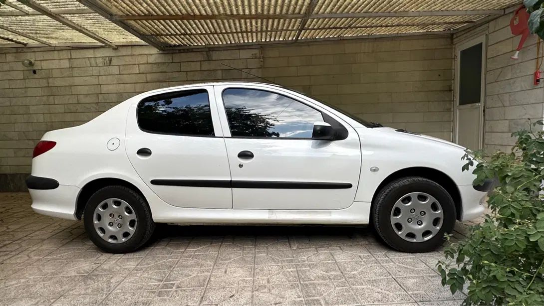 پژو ۲۰۶ صندوق دار v8 - 1399