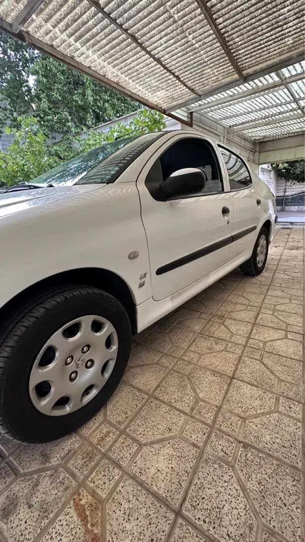 پژو ۲۰۶ صندوق دار v8 - 1399