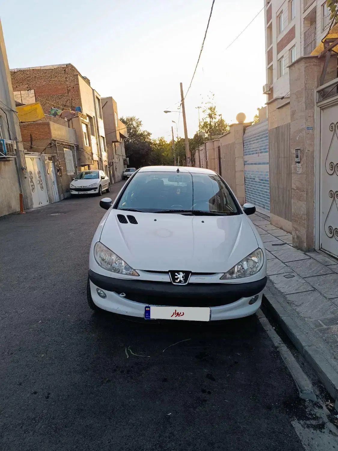 پژو ۲۰۶ صندوق دار v8 - 1392