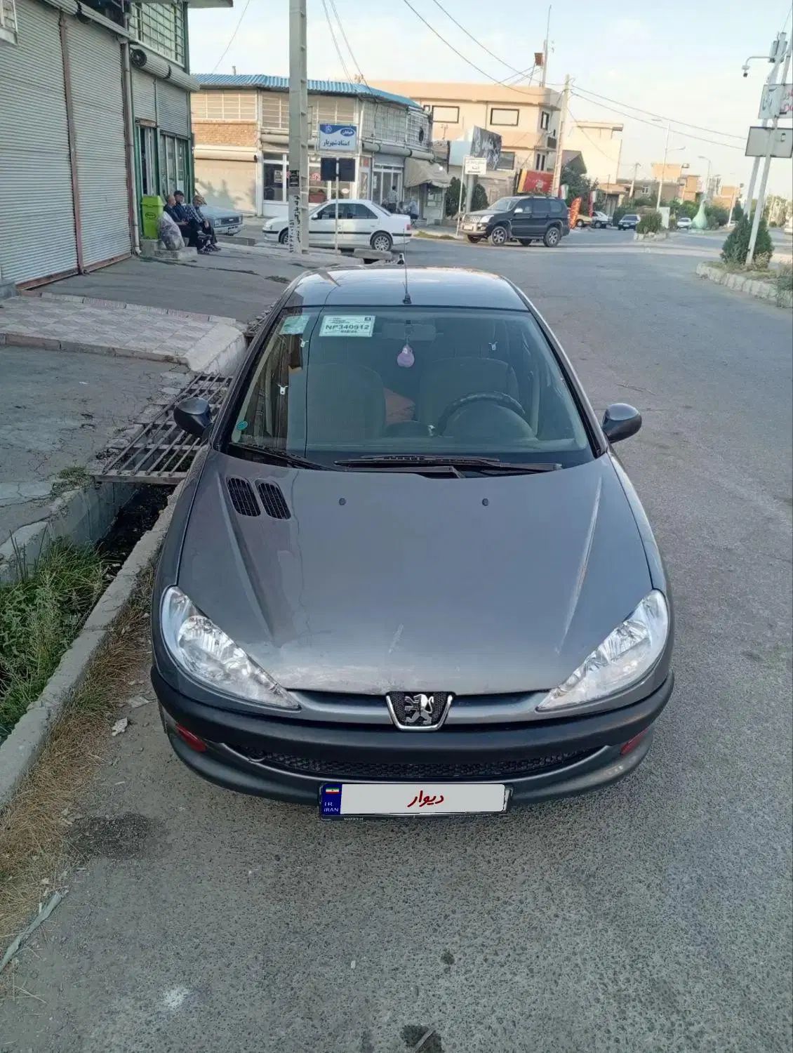 پژو ۲۰۶ صندوق دار v8 - 1395