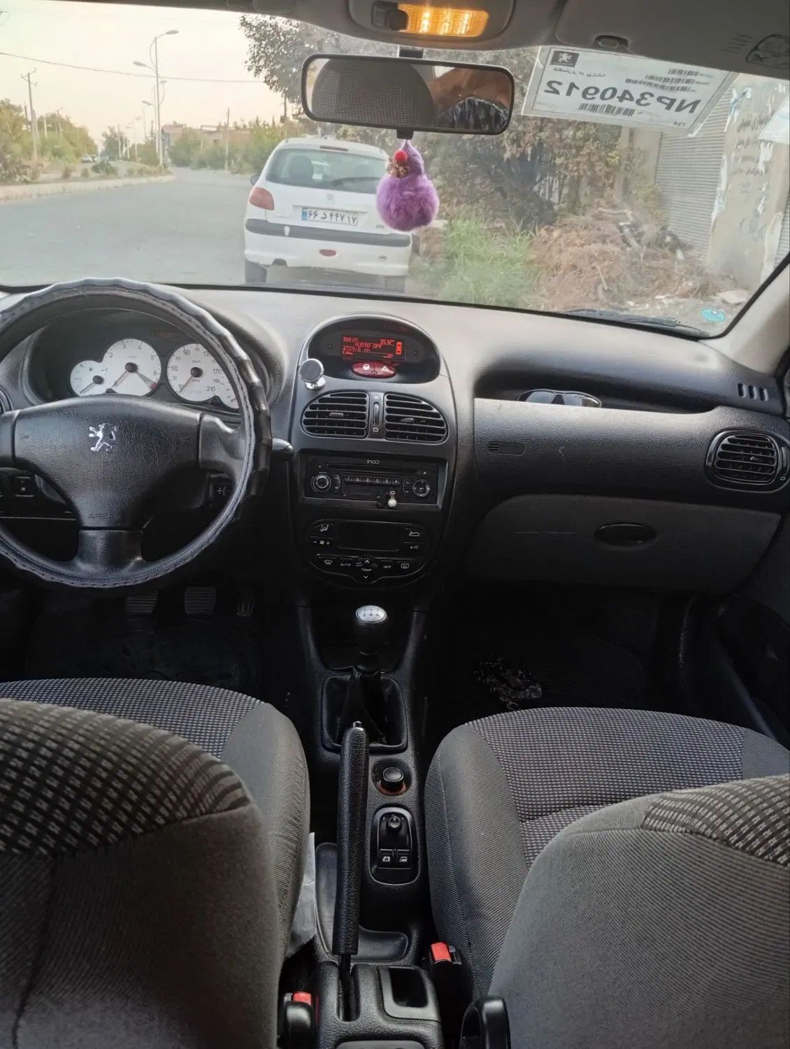 پژو ۲۰۶ صندوق دار v8 - 1395