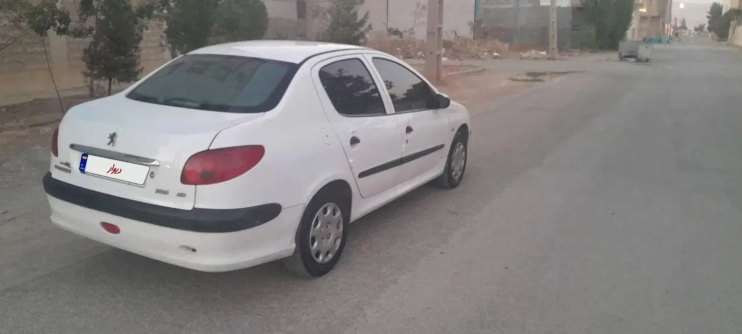 پژو ۲۰۶ صندوق دار v8 - 1395