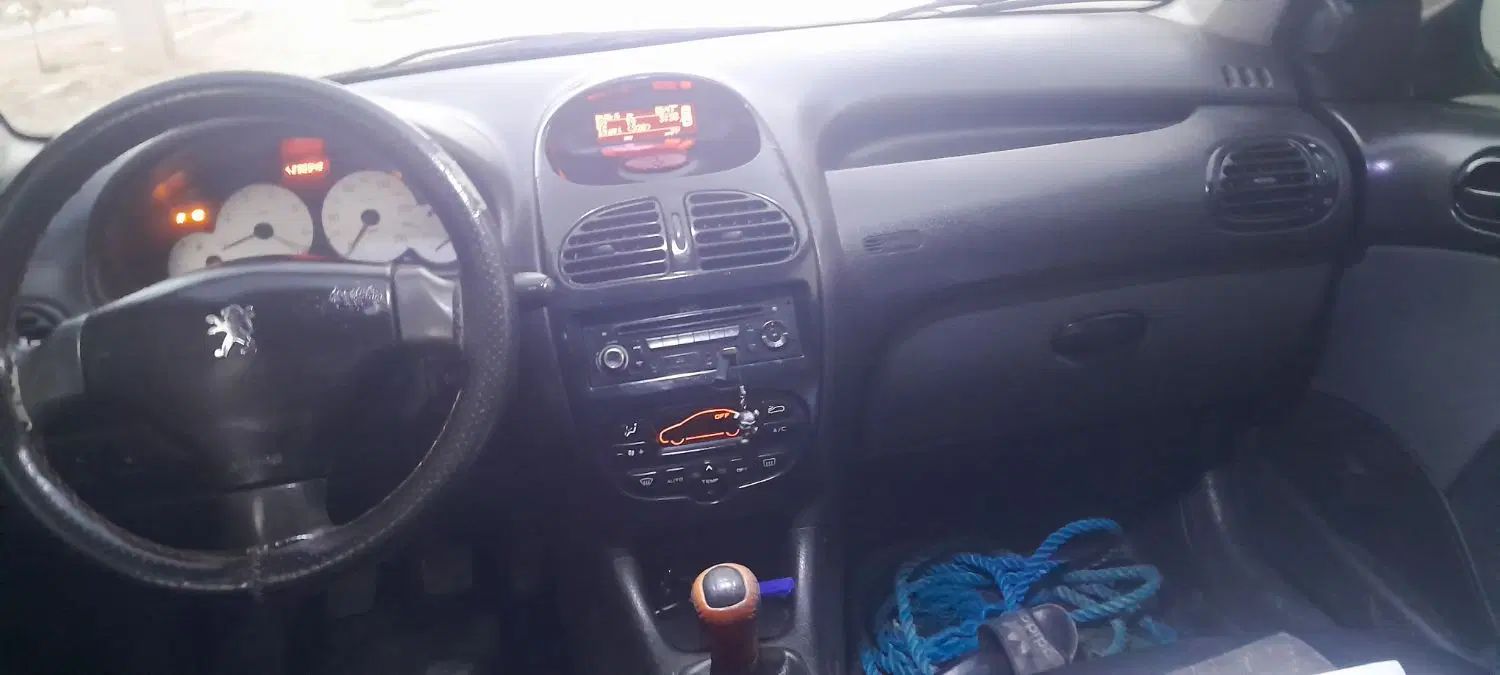 پژو ۲۰۶ صندوق دار v8 - 1395