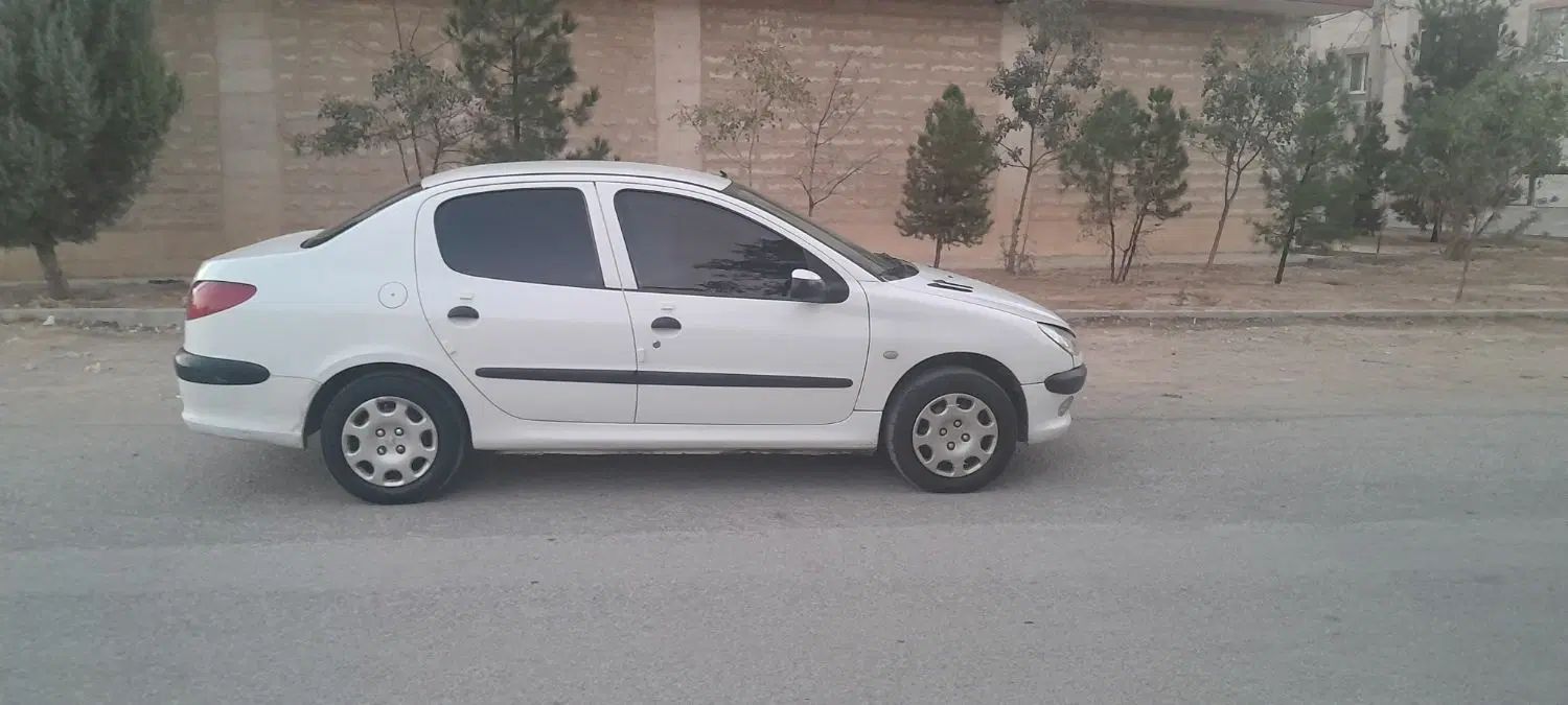پژو ۲۰۶ صندوق دار v8 - 1395