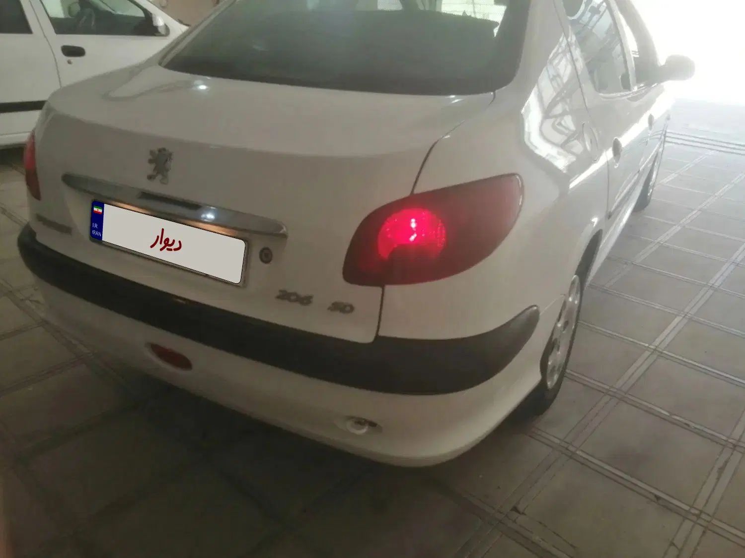 پژو ۲۰۶ صندوق دار v8 - 1394