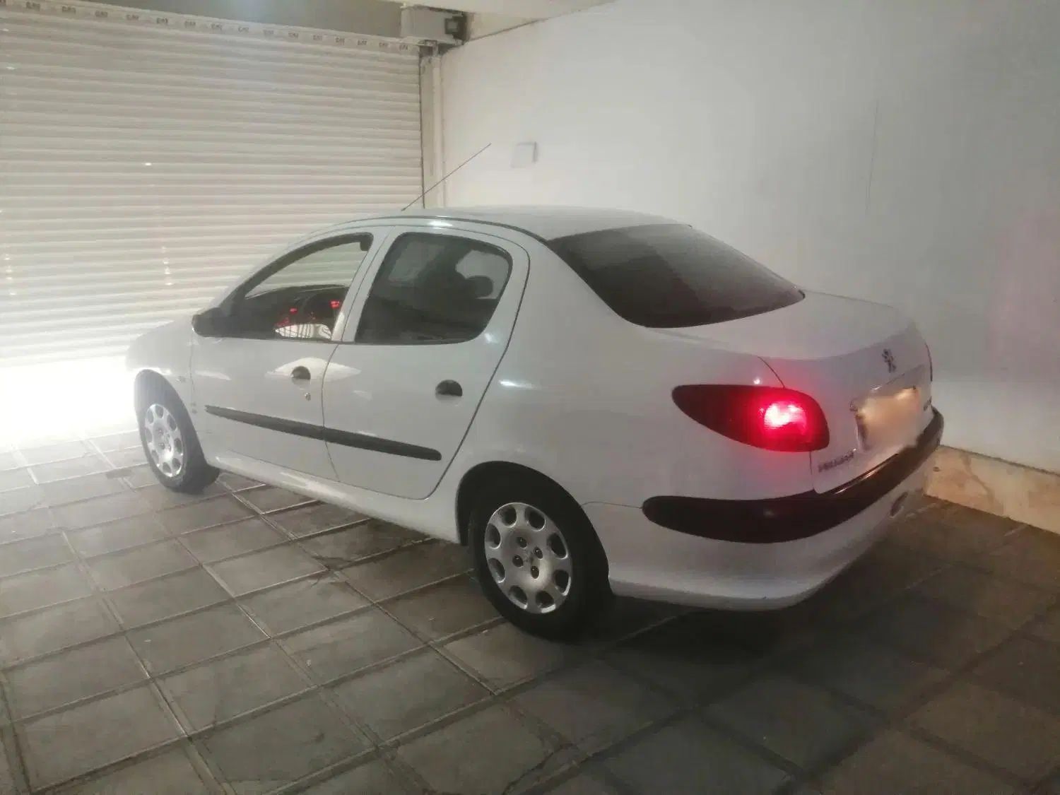 پژو ۲۰۶ صندوق دار v8 - 1394