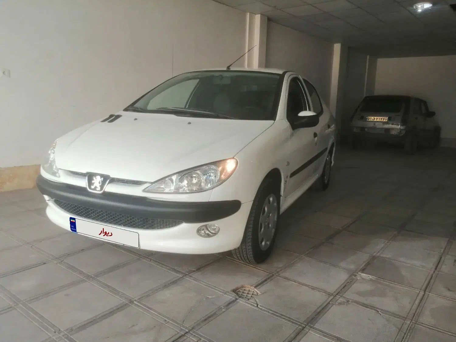 پژو ۲۰۶ صندوق دار v8 - 1394