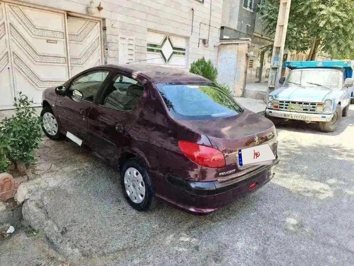 پژو ۲۰۶ صندوق دار v8 - 1389