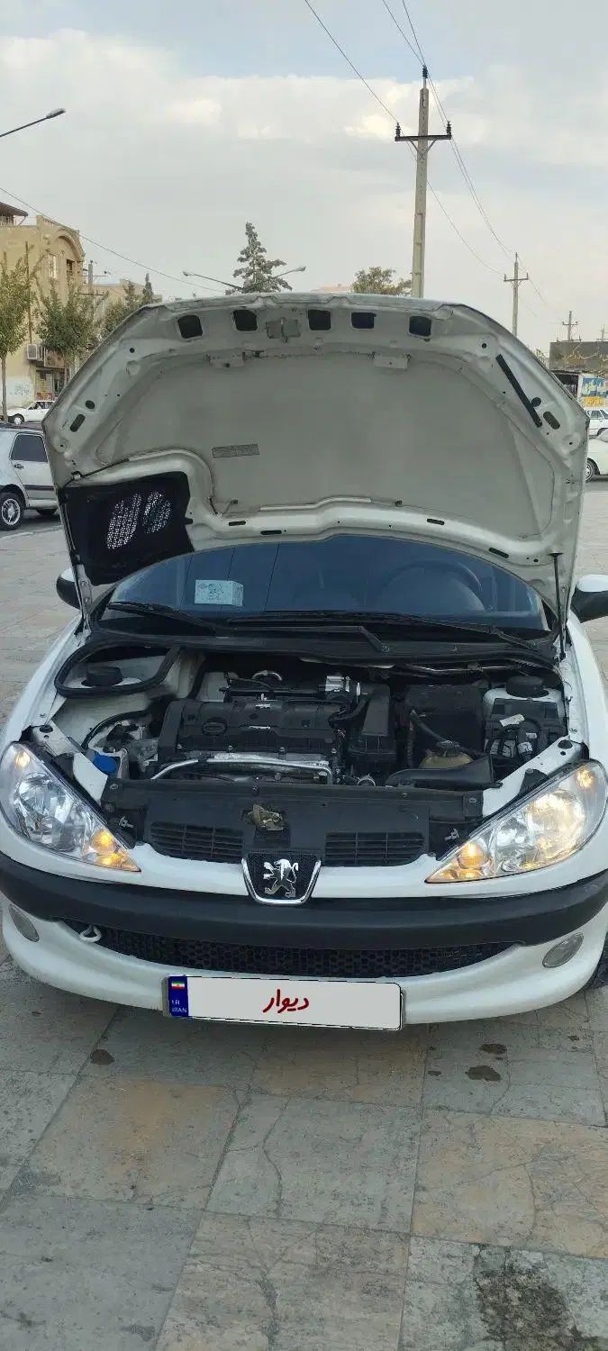 پژو ۲۰۶ صندوق دار v8 - 1396