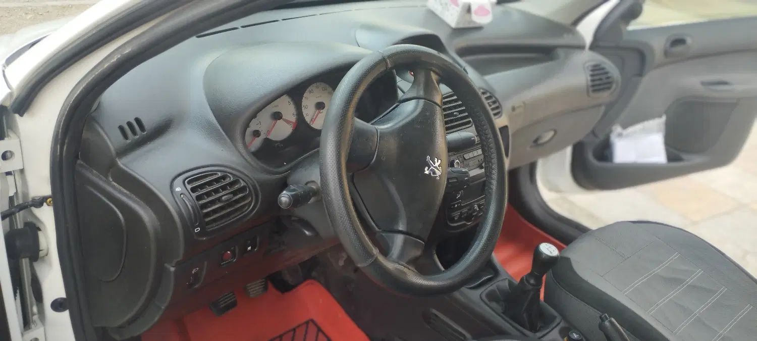 پژو ۲۰۶ صندوق دار v8 - 1396