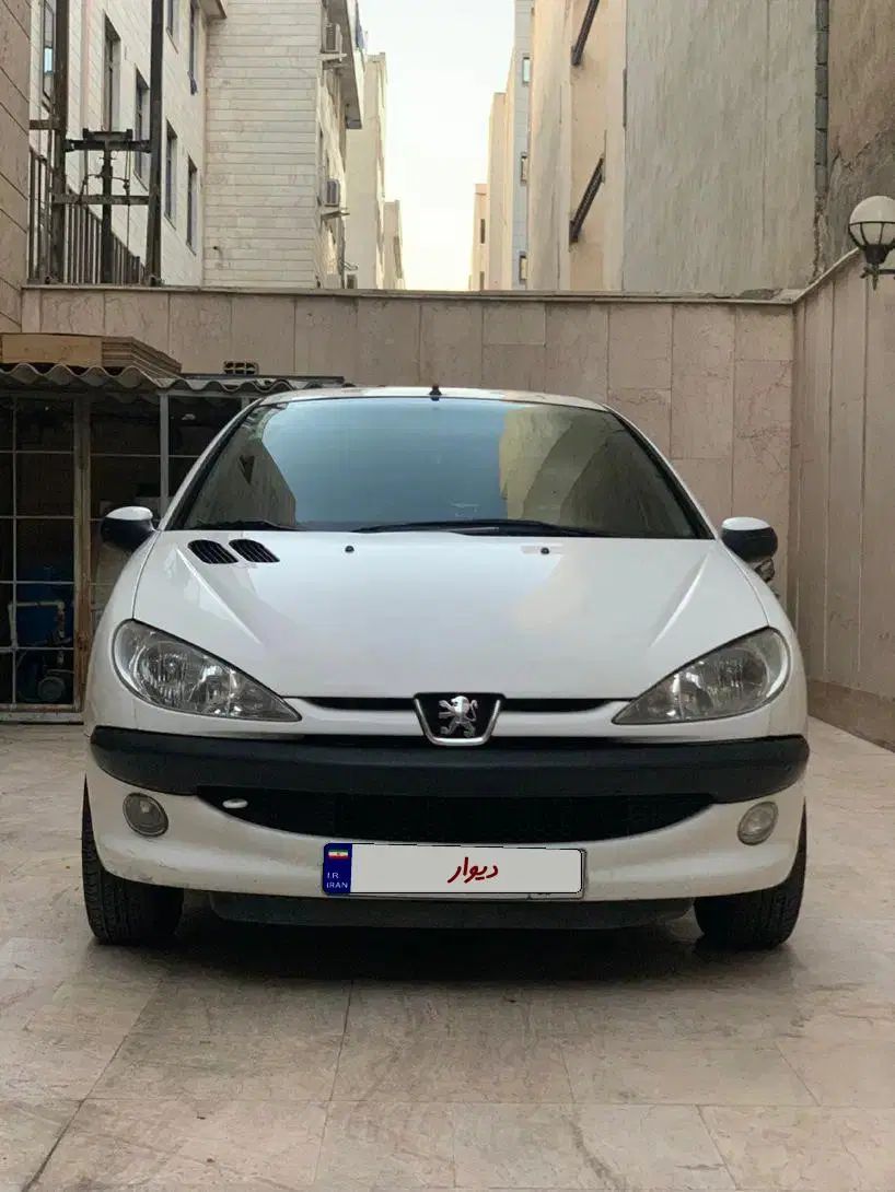پژو ۲۰۶ صندوق دار v8 - 1392