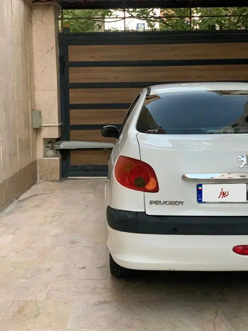 پژو ۲۰۶ صندوق دار v8 - 1392