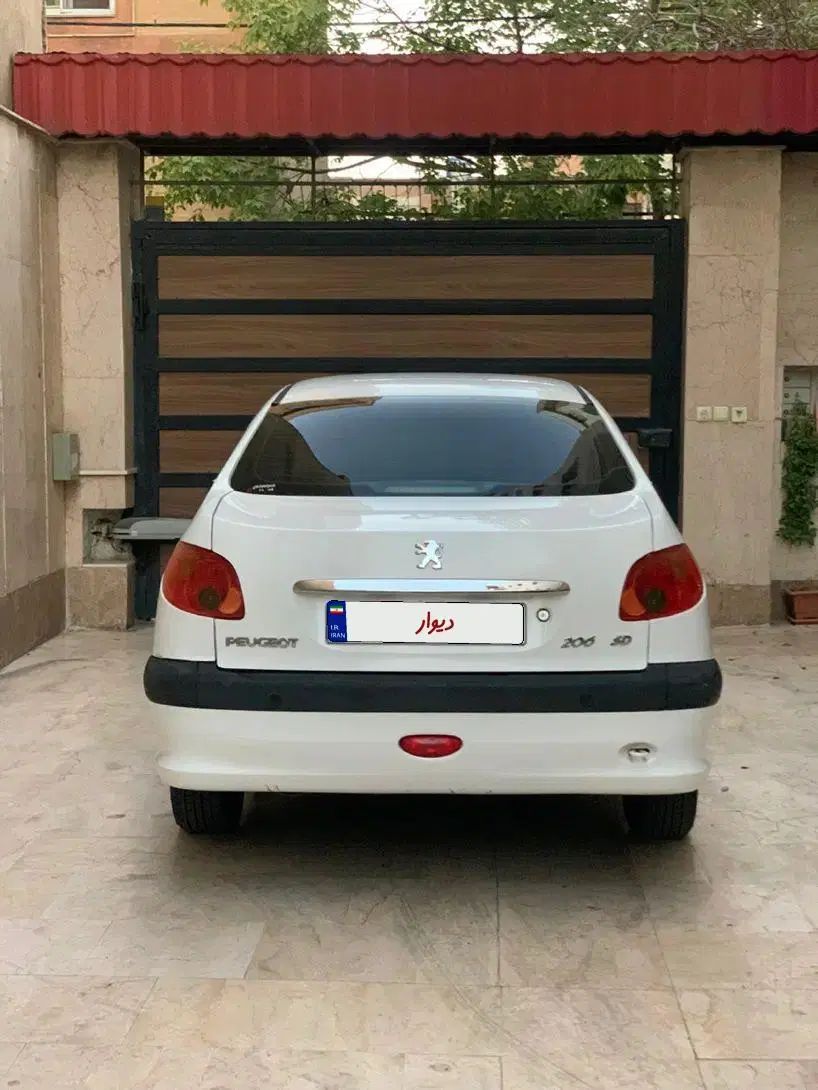 پژو ۲۰۶ صندوق دار v8 - 1392