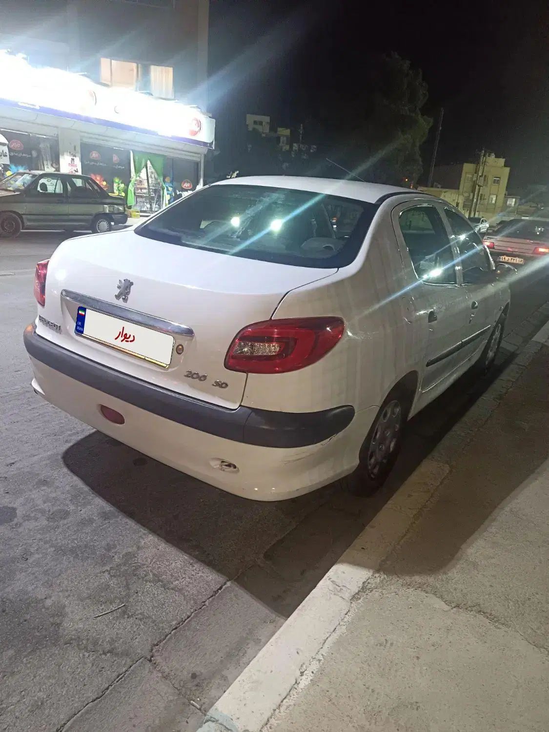 پژو ۲۰۶ صندوق دار v8 - 1390