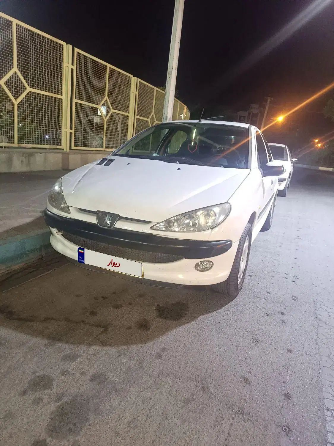 پژو ۲۰۶ صندوق دار v8 - 1390
