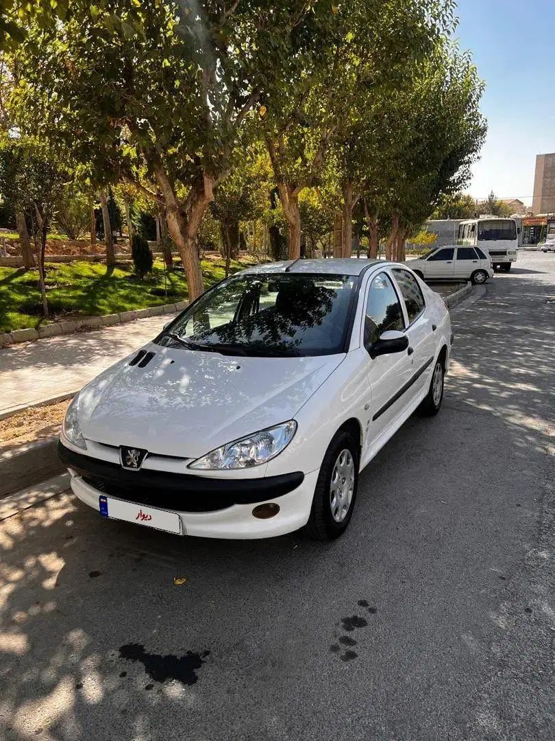 پژو ۲۰۶ صندوق دار v8 - 1396