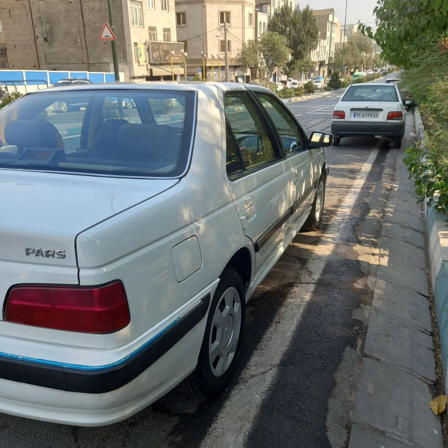 پژو پارس XU7P - 1402