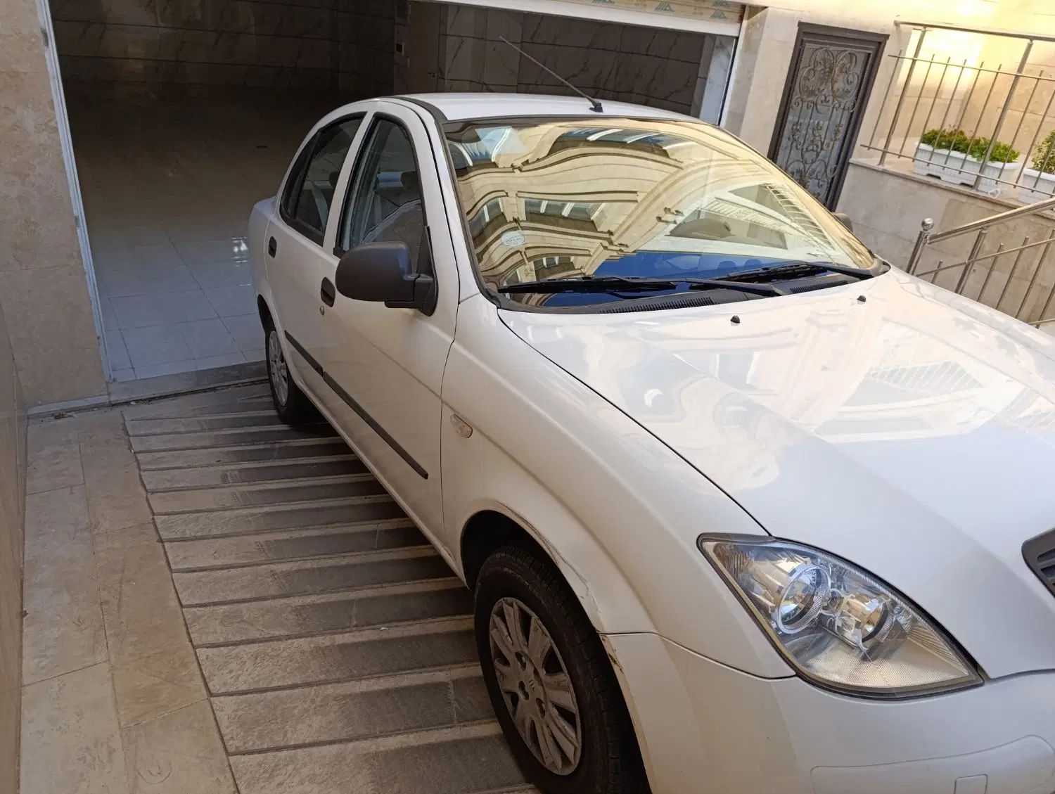 تیبا صندوق دار SX - 1400