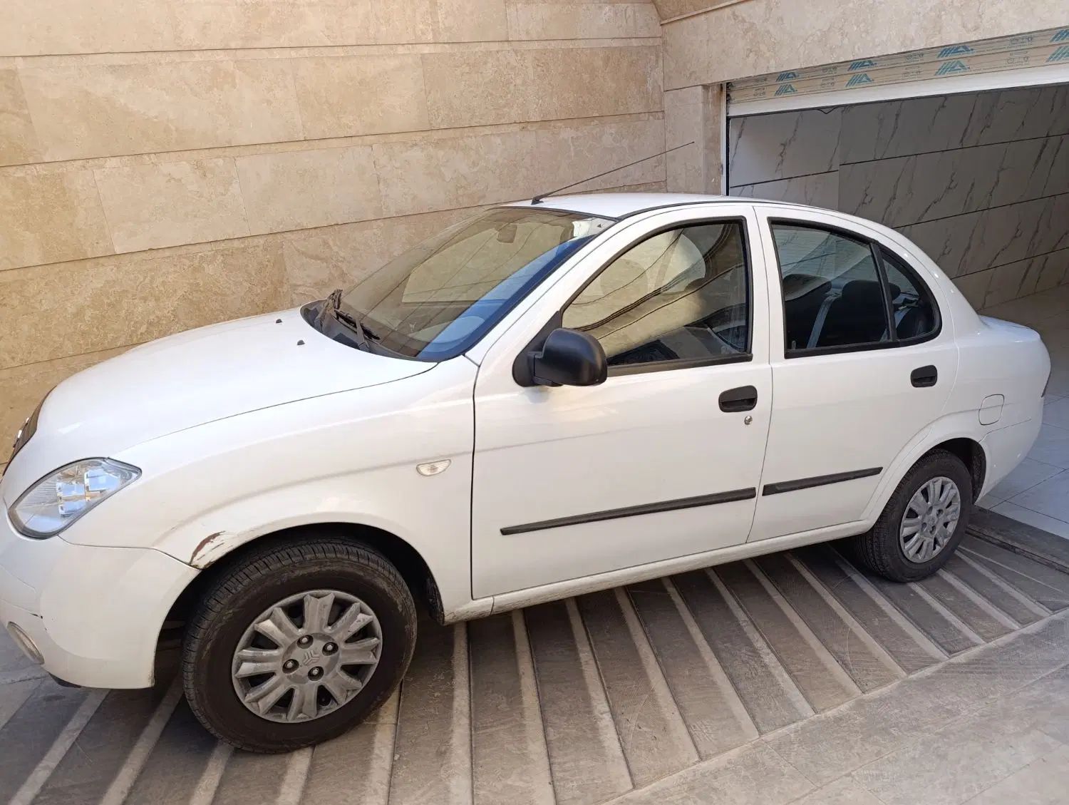 تیبا صندوق دار SX - 1400