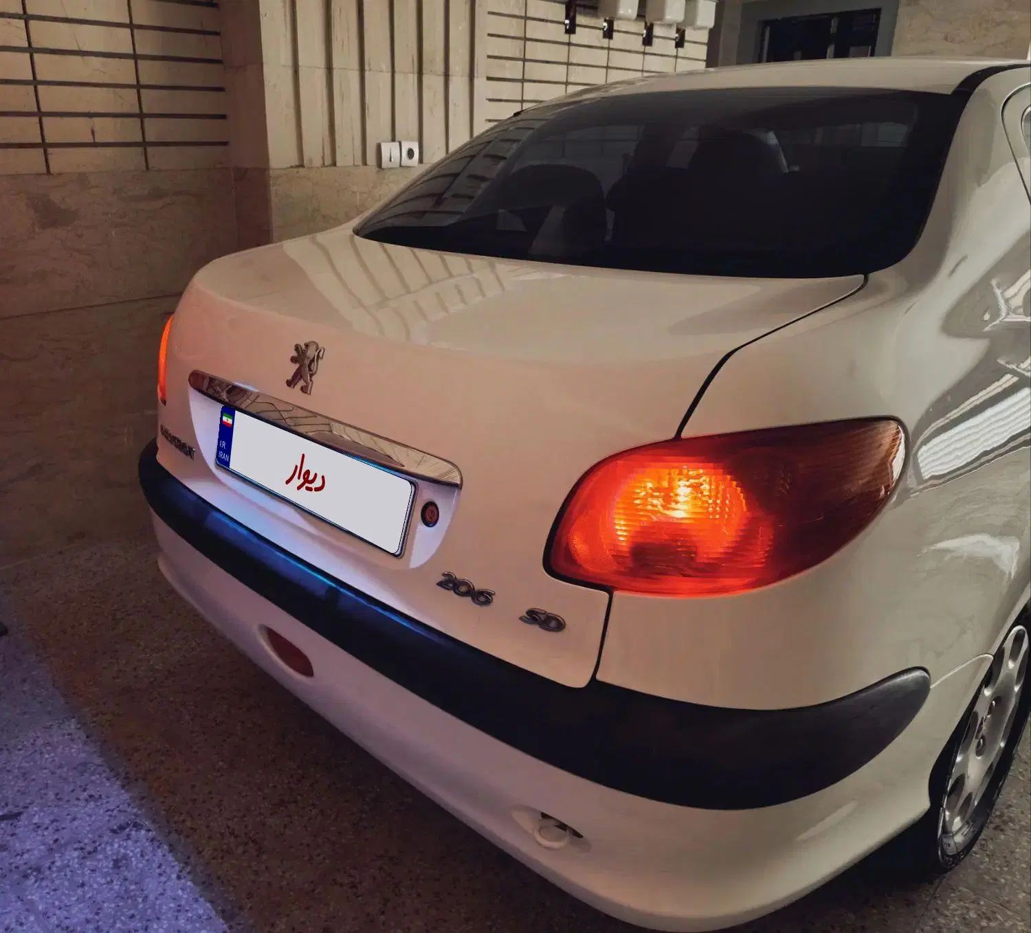 پژو ۲۰۶ صندوق دار v8 - 1393