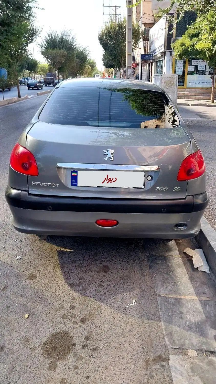 پژو ۲۰۶ صندوق دار v8 - 1396
