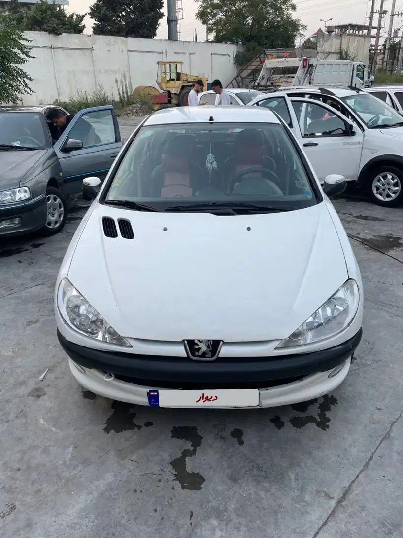 پژو ۲۰۶ صندوق دار v8 - 1393