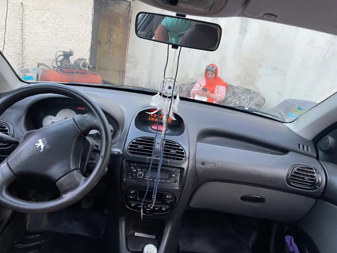 پژو ۲۰۶ صندوق دار v8 - 1393