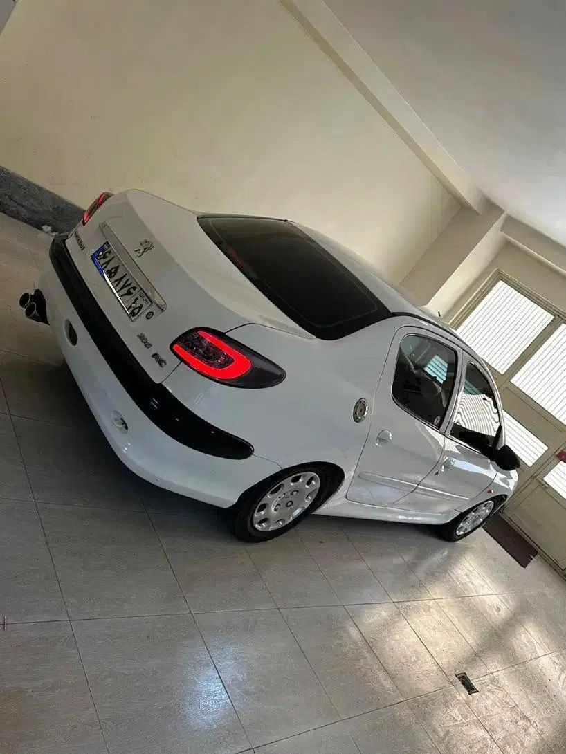 پژو ۲۰۶ صندوق دار v8 - 1393