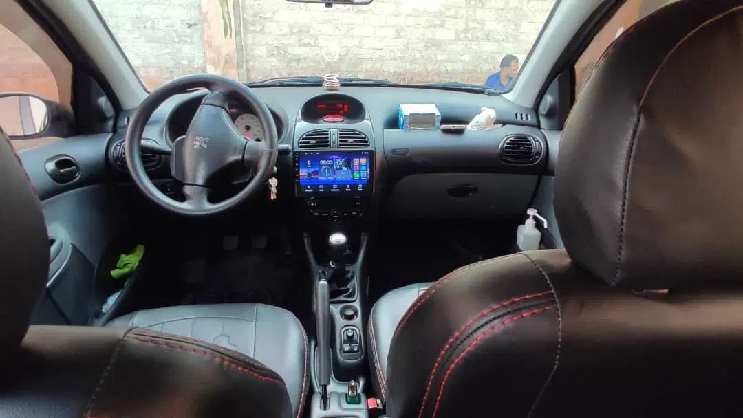 پژو ۲۰۶ صندوق دار v8 - 1399