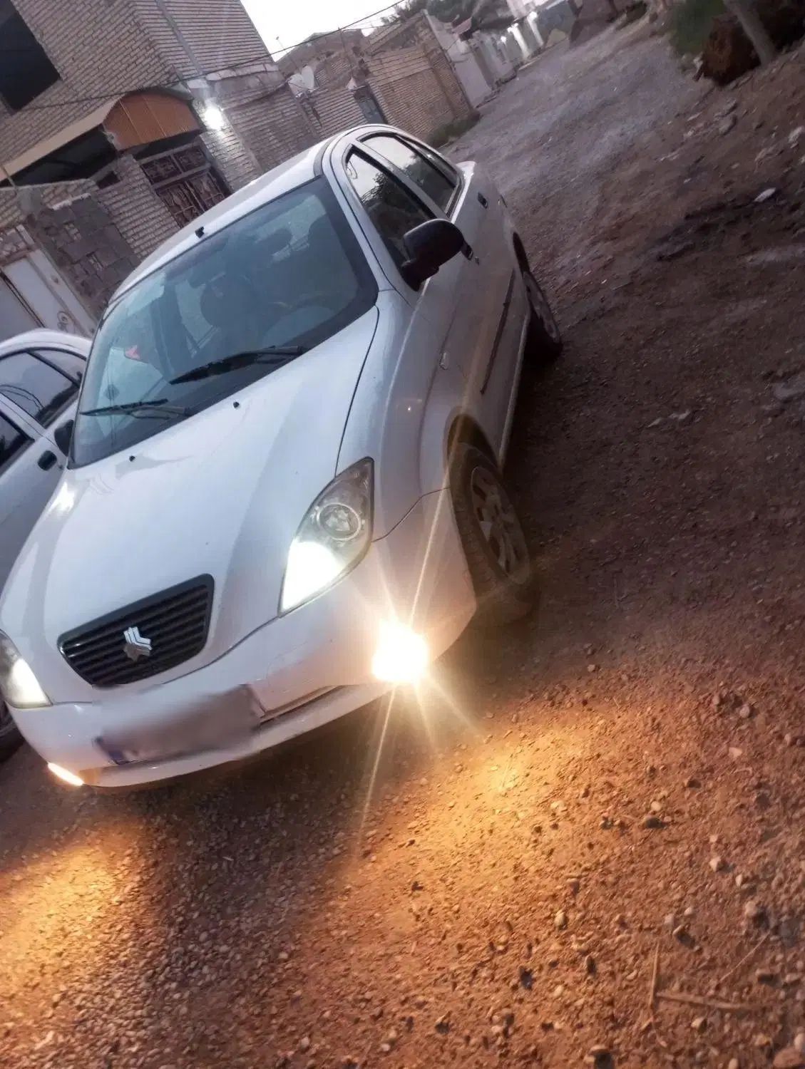 تیبا صندوق دار SX - 1399