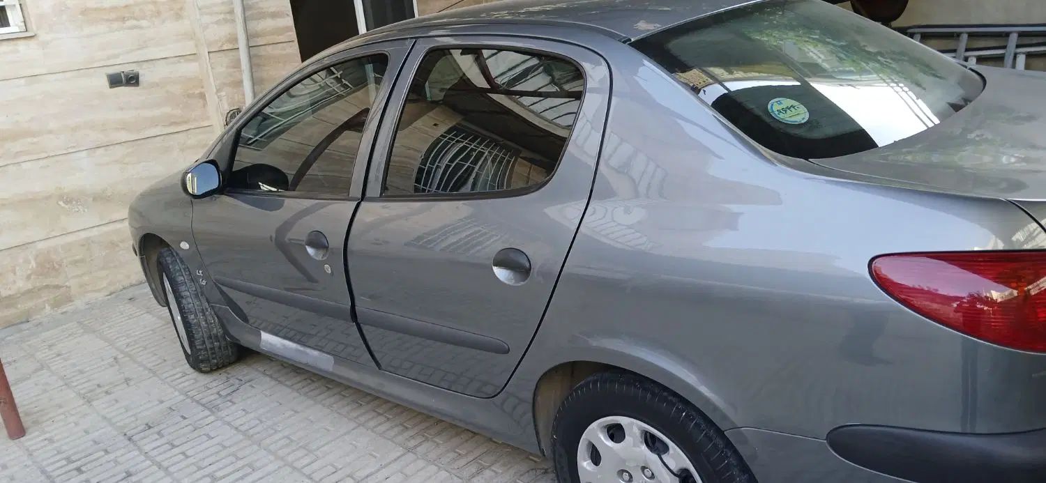 پژو ۲۰۶ صندوق دار v8 - 1399