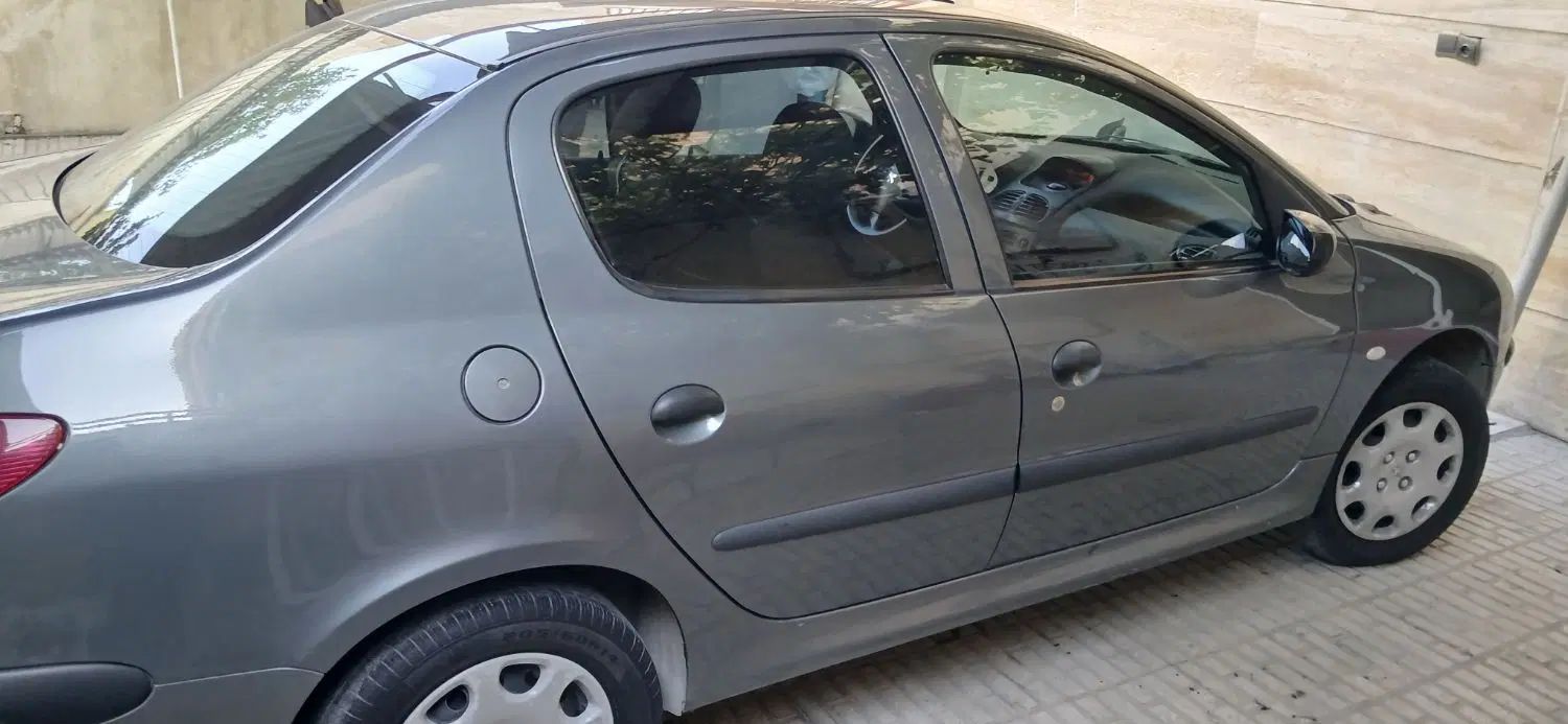 پژو ۲۰۶ صندوق دار v8 - 1399