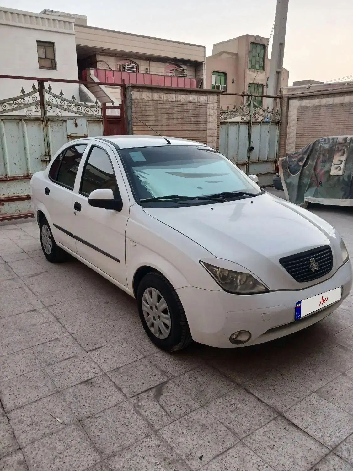 تیبا صندوق دار SX - 1400