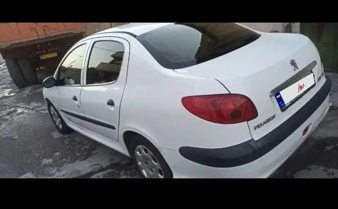 پژو ۲۰۶ صندوق دار v8 - 1396