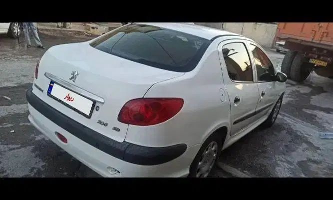 پژو ۲۰۶ صندوق دار v8 - 1396