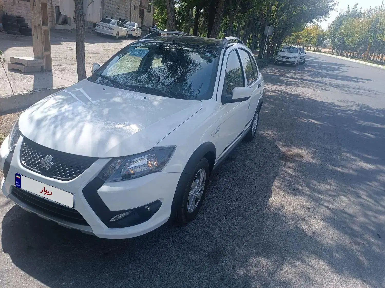 کوییک R دنده‌ای - 1403