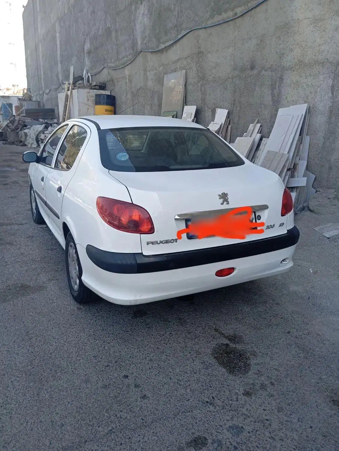 پژو ۲۰۶ صندوق دار v8 - 1397