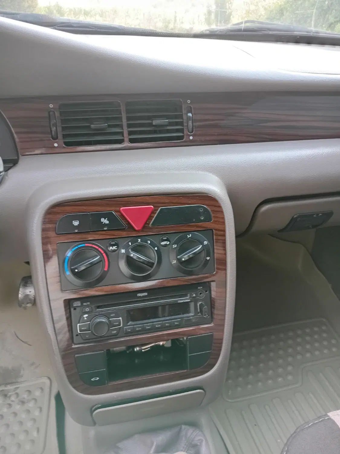 سمند LX XU7 - 1395