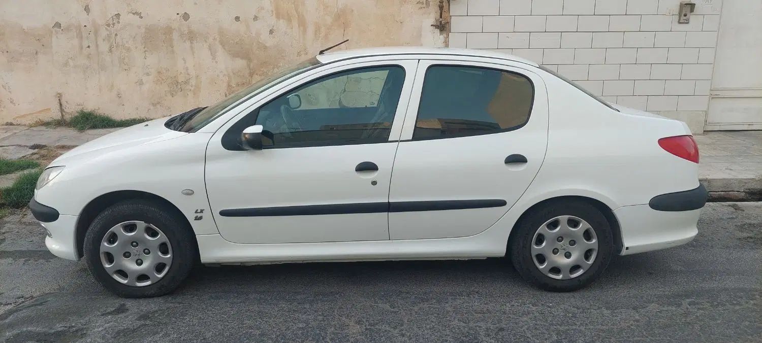 پژو ۲۰۶ صندوق دار v8 - 1395