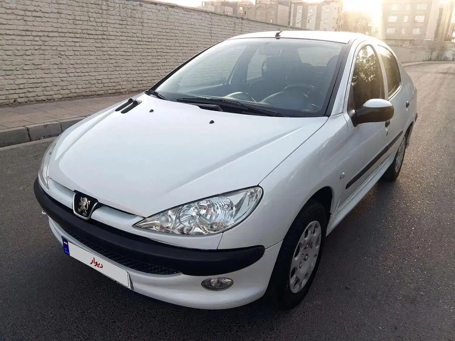 پژو ۲۰۶ صندوق دار v8 - 1396